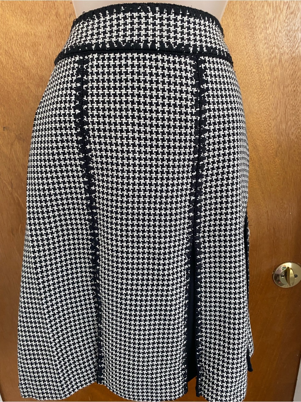 Ann Taylor Black and White Houndstooth A-Line Skirt